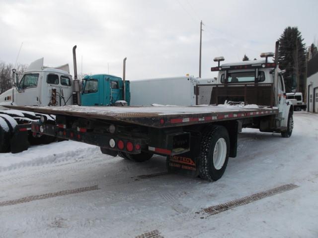 Image #2 (2006 FREIGHTLINER M2 EX CAB TOW TRUCK)